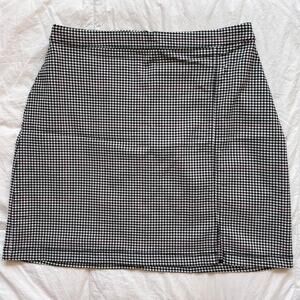 Hollister High rise checkered mini skirt size small pencil preppy academia fall
